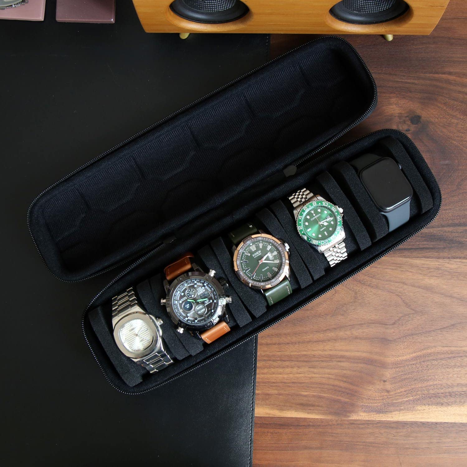 منظم صندوق الساعة للرجال أو ال - مراجعة Watch Smartwatch وسعره