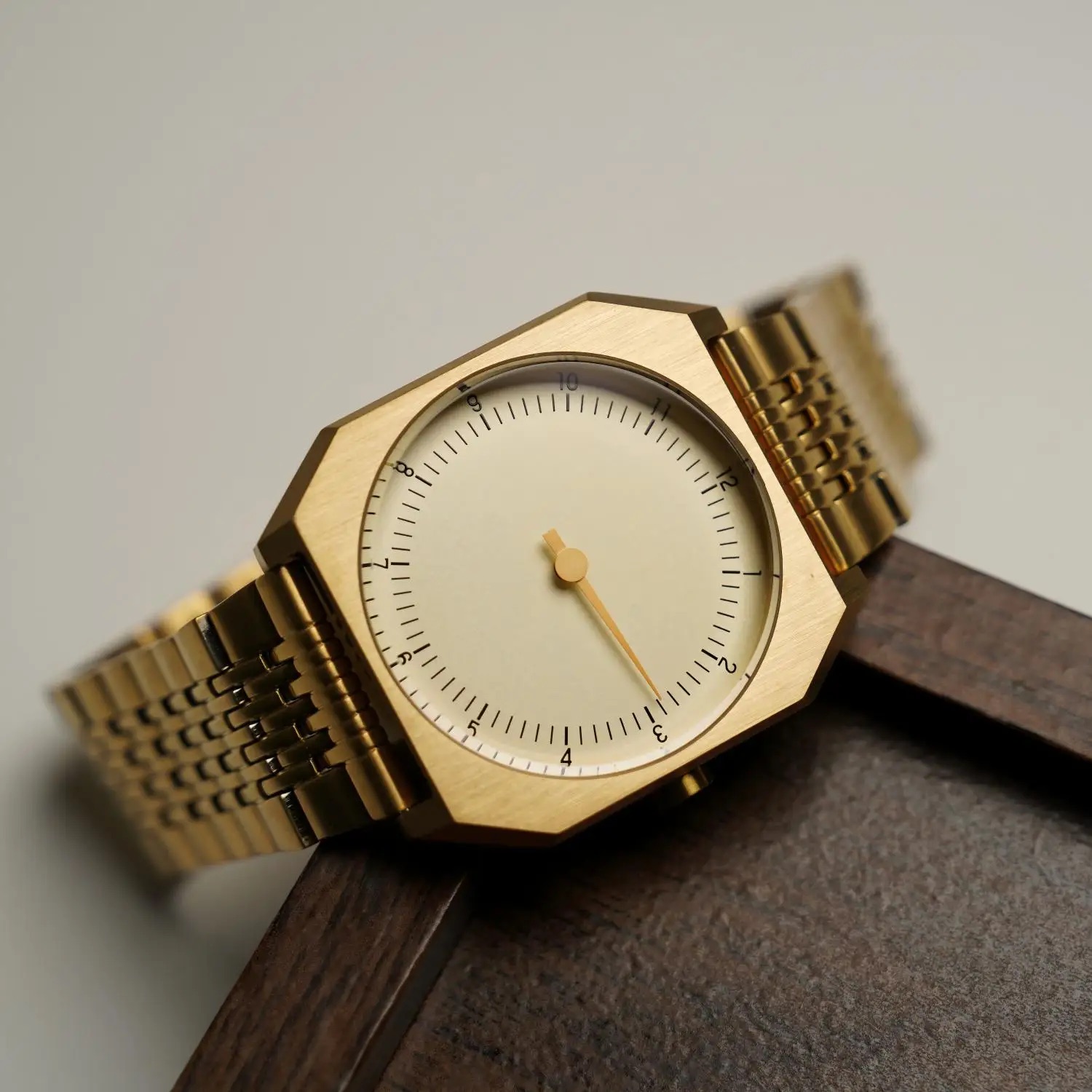 ساعة يد رجالية أنيقة وعصرية من - مراجعة Smartwatch Casual Watches For Men وسعره